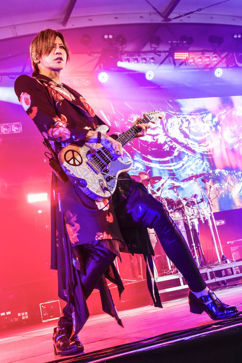 SUGIZOofficial's tweet photo. SUGIZO : COSMIC DANCE QUINTET @ TOMAKOMAI MIRAI FEST2026 on 9/13.
Photo by Chie KATO (CAPS)
#SUGIZO
#Chloe
#MaZDA
#よしうらけんじ
#高岡真也
#COSMIC_DANCE_QUINTET
#CDQ
#苫小牧
#TMF2026
#ミライフェスト https://t.co/Zuc9UcGGcx