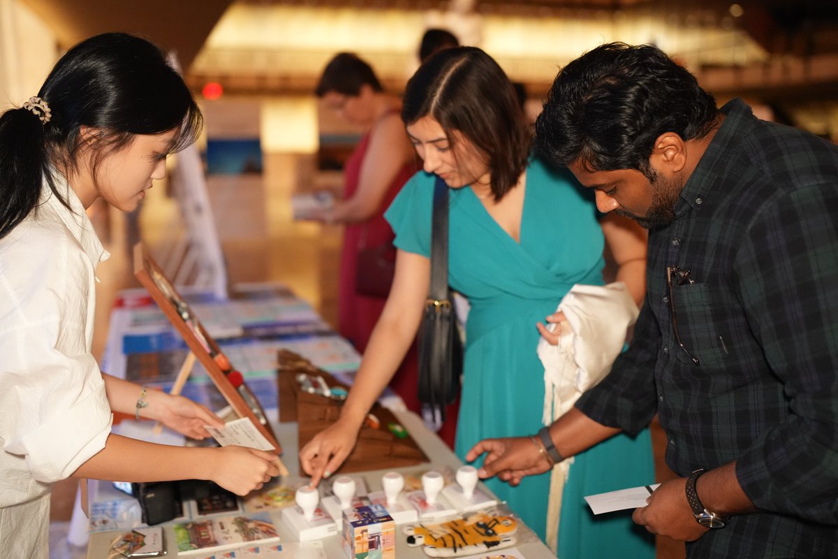 InsightNingbo's tweet photo. Alongside Mulan's New York debut at Lincoln Center, a Ningbo cultural showcase is also welcoming visitors. From heritage crafts to city stories, the exhibition offers a glimpse of Ningbo beyond the stage.