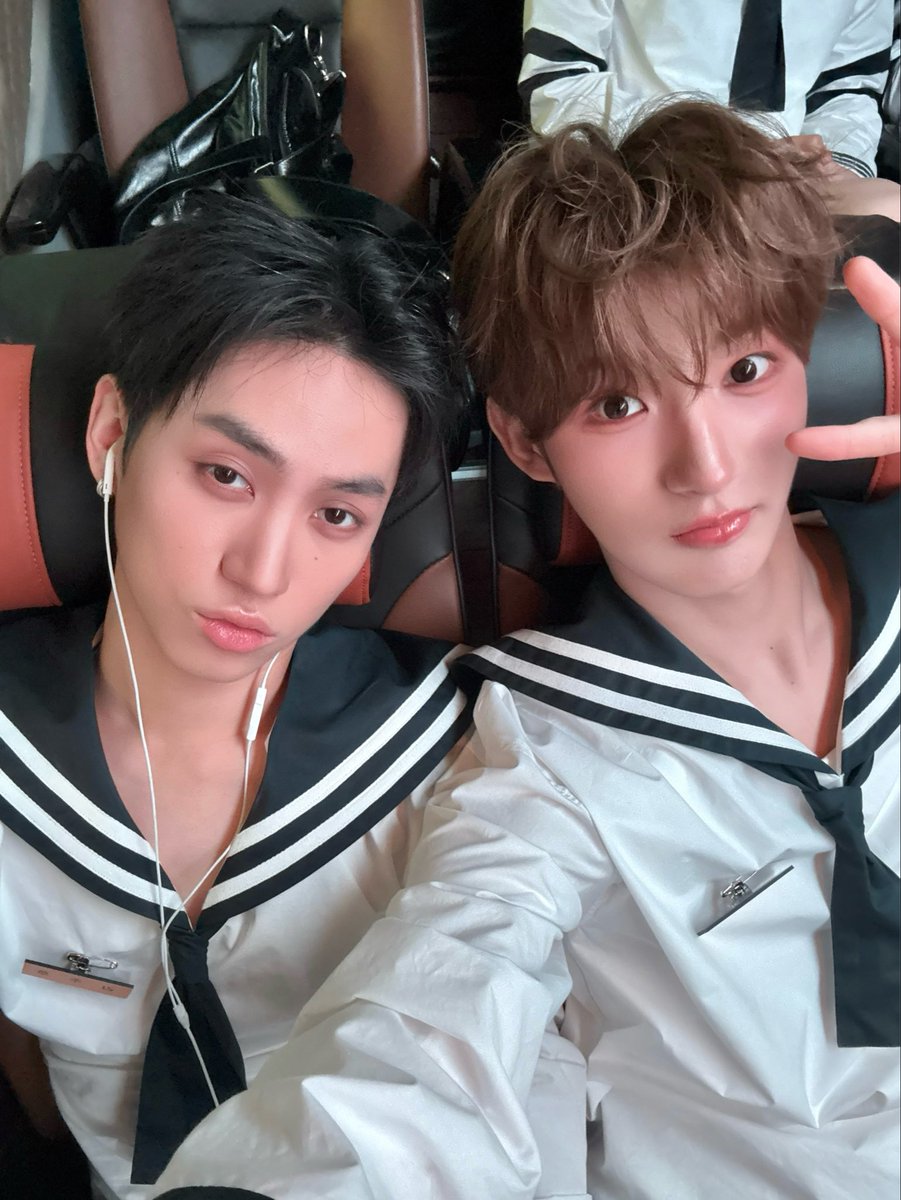 kiralvsidntt's tweet photo. d12 of looking for mootsss ;pp
☘︎ she/her, 07
☘︎ not new to #stantwt #kpoptwt
☘︎ ults: ults: idntt, h2h, lun8, epex, smtr25 vayonn, kvp, xdh, tuide, nct, cye, &amp;team
 ☘︎ ottonorth, copfi, ryupat, pttp, theewave, auausave
☘︎ any fandom welcomeee ^3^
♡/↺ appreciateddd https://t.co/Dmlczi7F5B