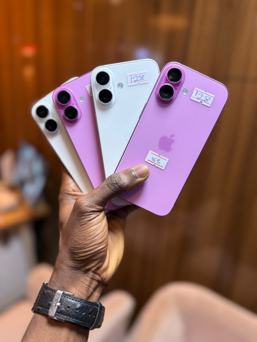 Plugpointgadget's tweet photo. Last 4 left 

Pristine clean uk used 
16 128gb phy eSIM

₦850,000 https://t.co/XJTElD19ds