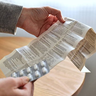 bpthaber's tweet photo. İlaç kutularından artık prospektüs çıkmayacak.

— 1 Ocak 2027'de başlayacak uygulamayla birlikte, elektronik kullanma talimatı zorunlu olacak.

— Dış ambalajdaki karekodu okutarak kullanma talimatına erişilebilecek. https://t.co/gTlTYfDhoP
