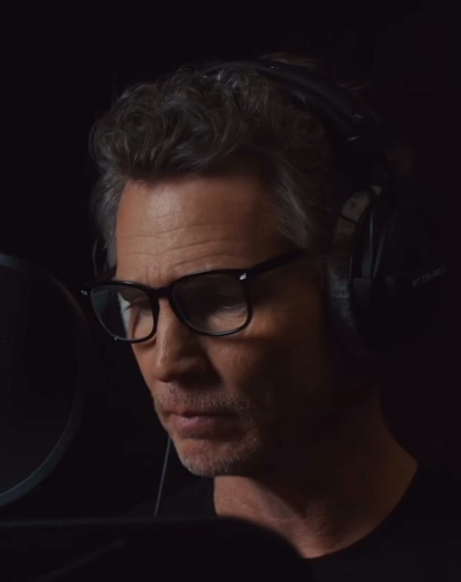 nowbvcktome's tweet photo. are you a “i don’t go animal style” shawn hatosy son or a “i felt like some kind of animal” grant reilly daughter? https://t.co/QbWFYYnwV7