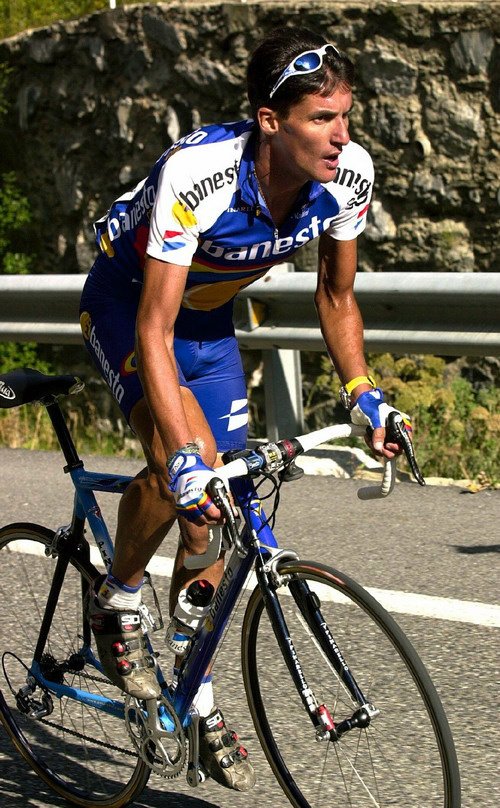 ChavaLibro's tweet photo. 25 años de la victoria de Chava Jiménez Pal en @lavuelta 2001 https://t.co/KMaEc87v78