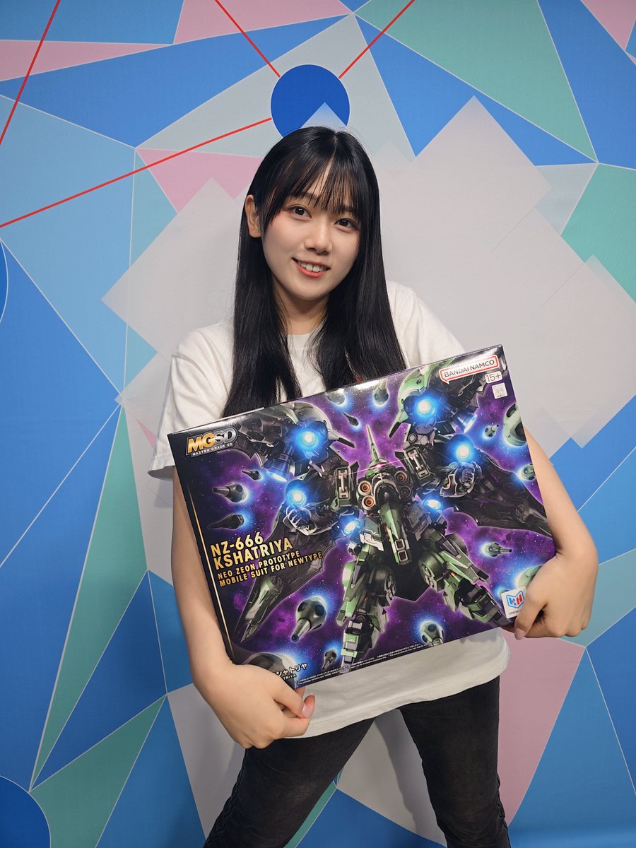 may_pgp's tweet photo. 「MGSD クシャトリヤ」の世界最速開封レビューさせていただきました✨

箱デッッッカ‼️から始まり、パーツたちのとんでもない情報量に驚きながら組み立てるのがすごく楽しかったです(*´艸`)

半端ない可動もサイコーなので、みなさんに組んでほしいｯ

#ガンプラ #クシャトリヤ #リンプラ https://t.co/iy9ou4hOqb