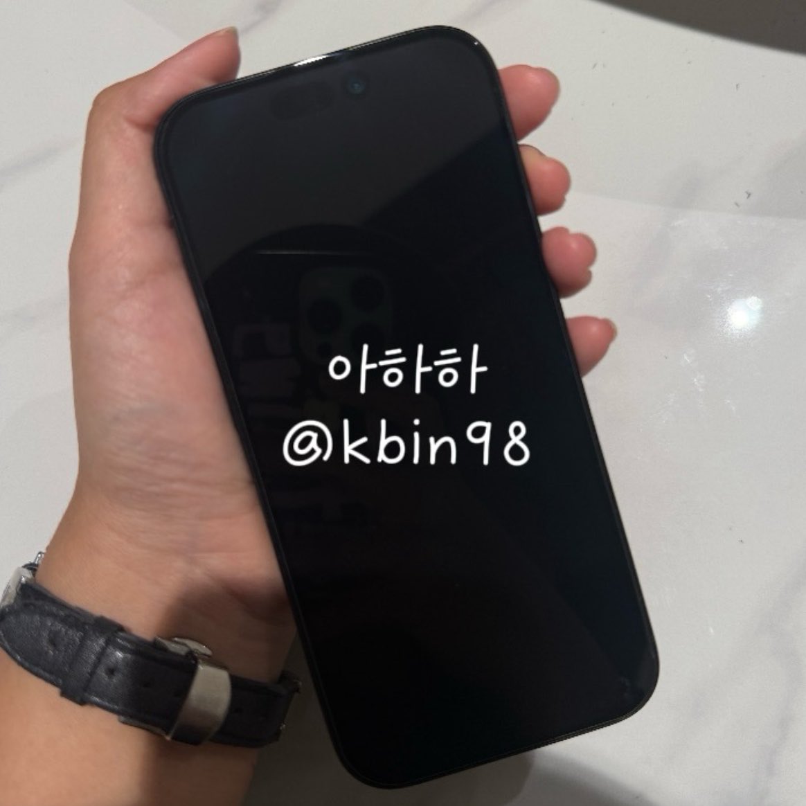 kbin98's tweet photo. ส่งต่อ / ขาย iPhone 16 Pro (256gb)

🐈‍⬛ Black Titanium 
🐈‍⬛ เครื่องใช้เอง สภาพเครื่องดี
🐈‍⬛ มีรอยถลอกที่ขอบ จึ้กนึงเล็กๆ ไม่สังเกตุไม่เห็น ใส่เคสไม่เห็น
สภาพแบต 89%

🤍ราคา 26,000฿ (ไม่รับผ่อน)
- นัดรับตาม bts พระโขนง-สยาม
#ไอโฟนมือ2 #ไอโฟนมือสอง #ไอโฟน16 #ส่งต่อไอโฟน #iphone16pro https://t.co/TKNchoGUyp