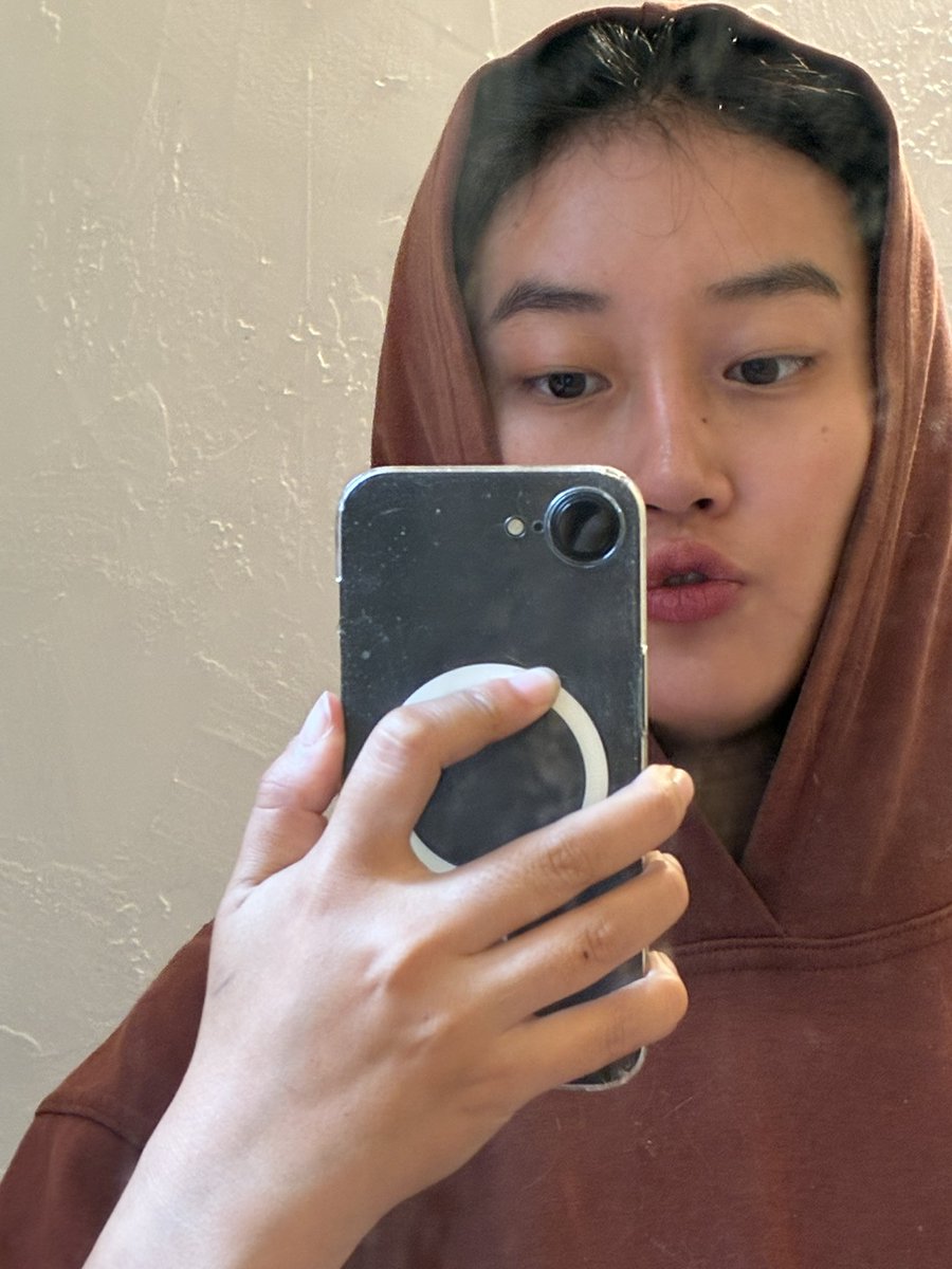 christmxssucks's tweet photo. #레친소 #wlw  친구가 피료애횽... https://t.co/moZn7HMcnd