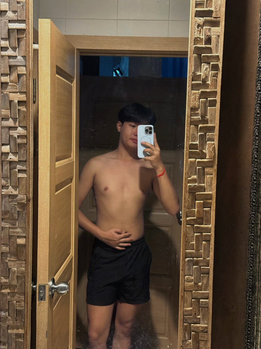 Num_oyy's tweet photo. แฮงค์ง่ะ🤮🥹 https://t.co/ttc1MHrnxq