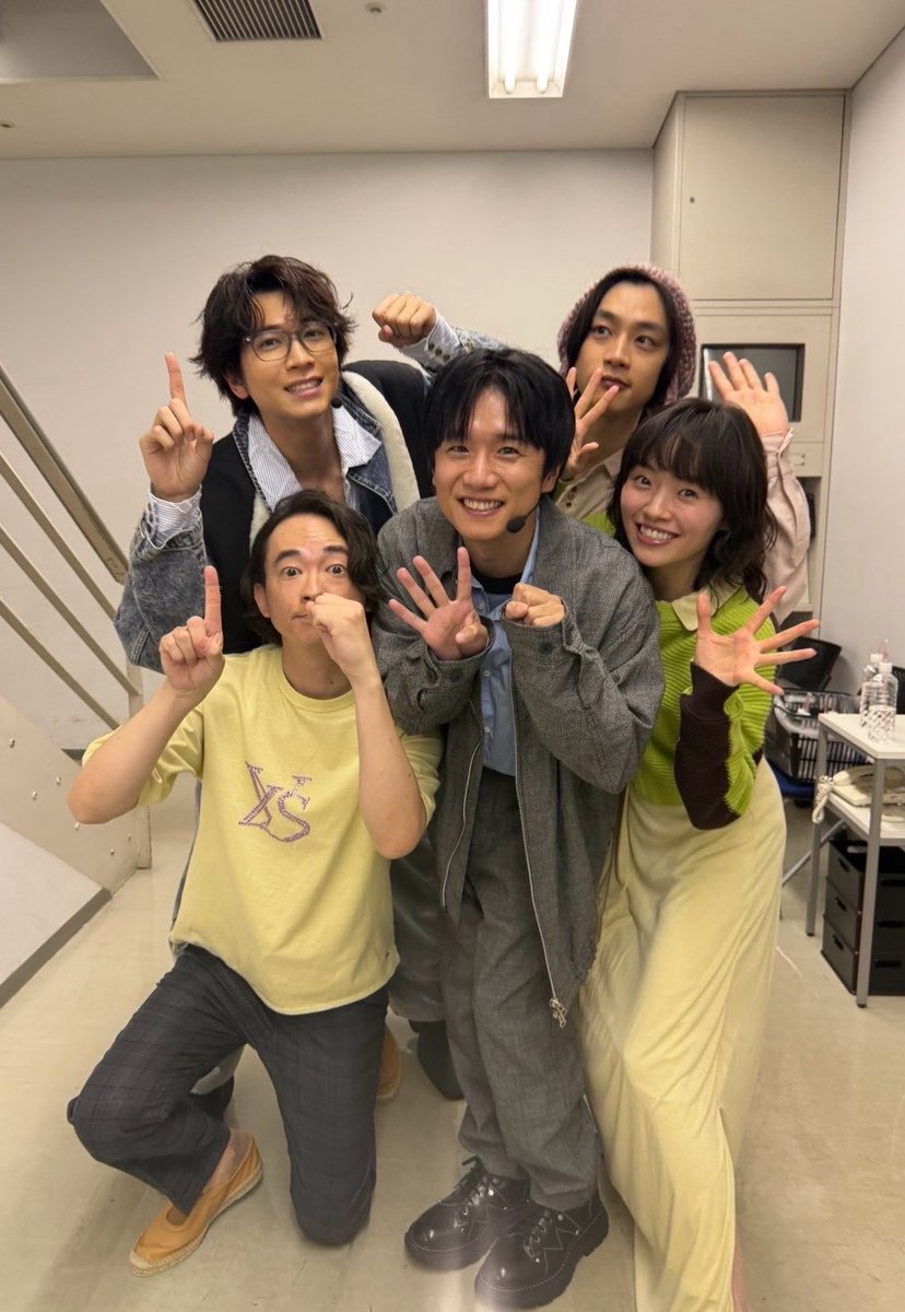 riiikoo_0302's tweet photo. #ワンチーム感謝祭

サプライズ登場させていただきました
わくわく
楽しかったなぁ〜〜〜
うれしかったな〜

みなさまありがとうございました！
たのしかった！
緊張した！
たこ焼きおいしかった！
おなかすいた！

あんこ乗せ今度やってみます

みんなとも写真とれた〜〜〜
なんて日だー！はっぴぃ https://t.co/D6vemuGnwu