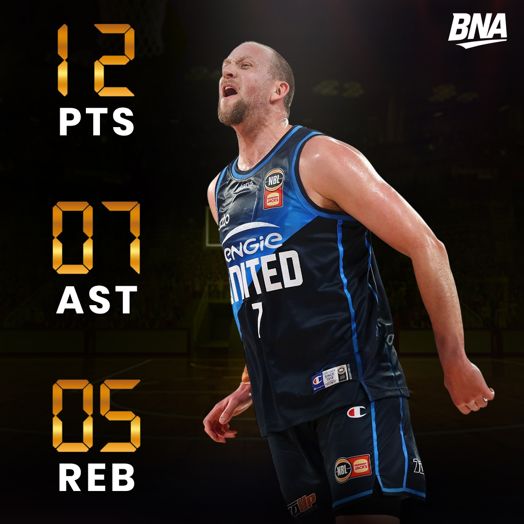 AusBballnews's tweet photo. ๐ฆ๐บ JOE INGLES DOING JOE INGLES THINGS!
The veteran Aussie made his impact felt across the floor in Melbourne Unitedโs thrilling NBL27 opener against Adelaide. ๐
#nbl27 #joeingles #melbourneunited #australianbasketball #bna https://t.co/FP74vZV6fr