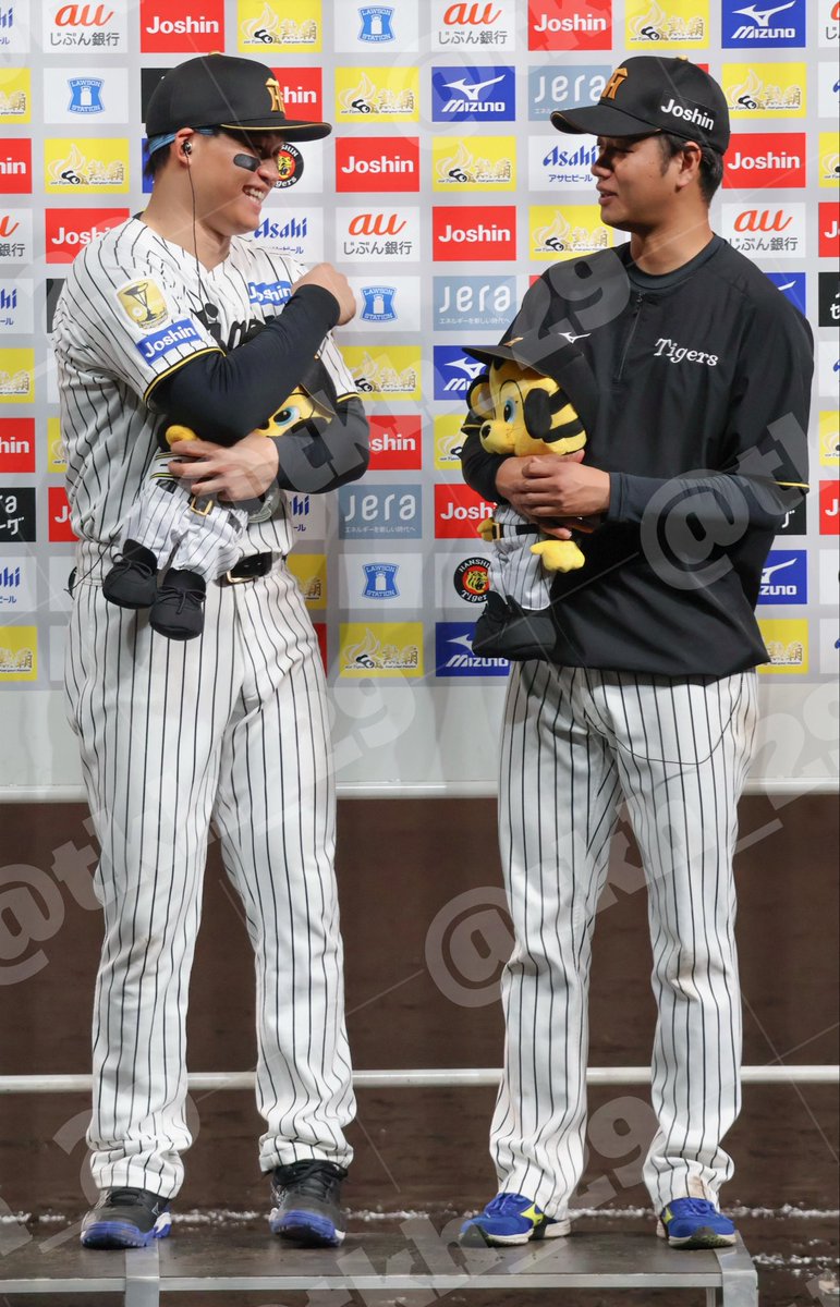 tkh_29's tweet photo. はるもりとてもいいです( > ·̫ <)👍🏻🌟

2026.09.17 📍阪神甲子園球場
#髙橋遥人 選手
#森下翔太 選手 https://t.co/3AHbXet4lu
