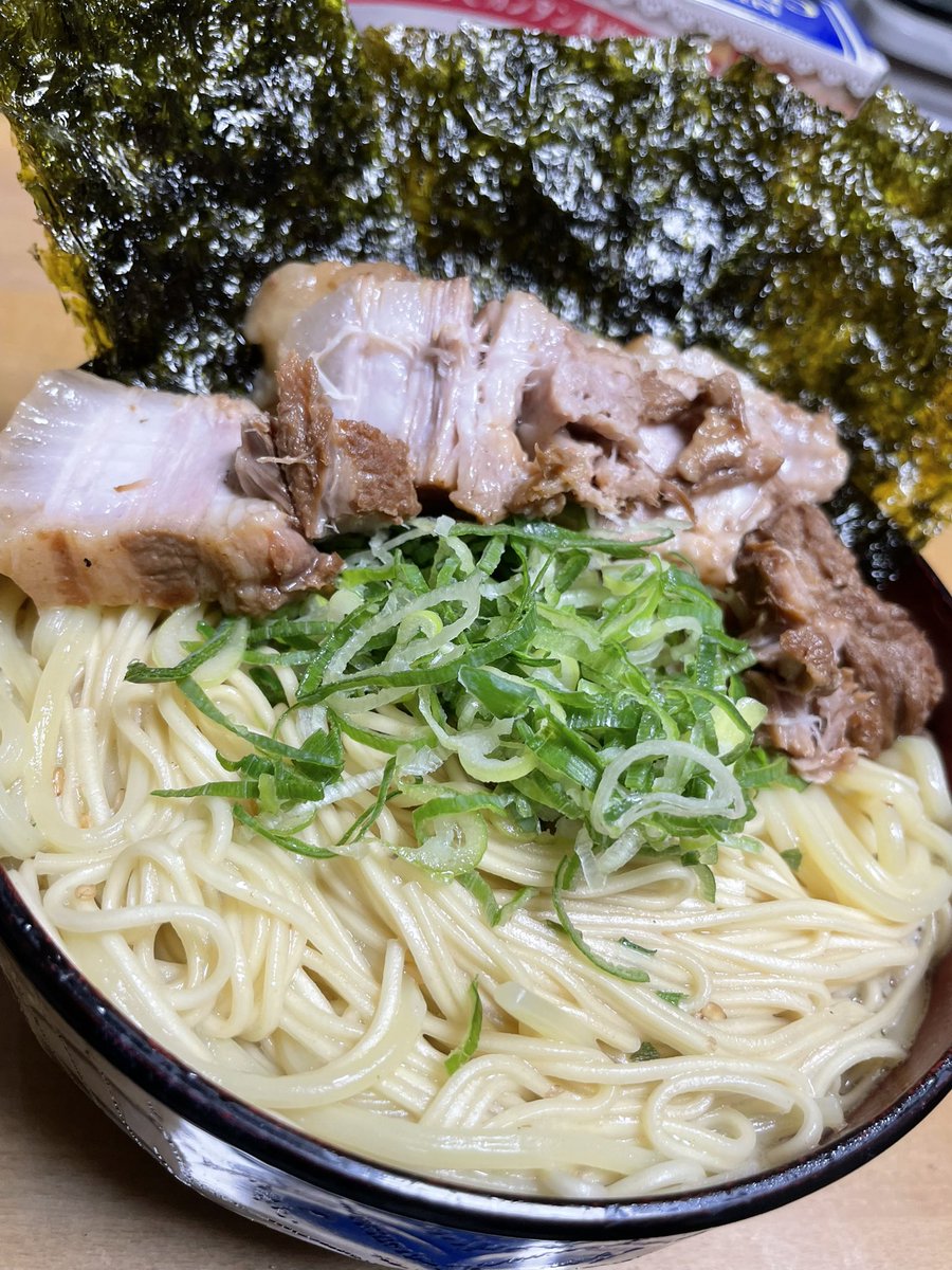 uramesiya_VT's tweet photo. これは雑に作った拉麺🍜✨️ https://t.co/fJE7JS68JM