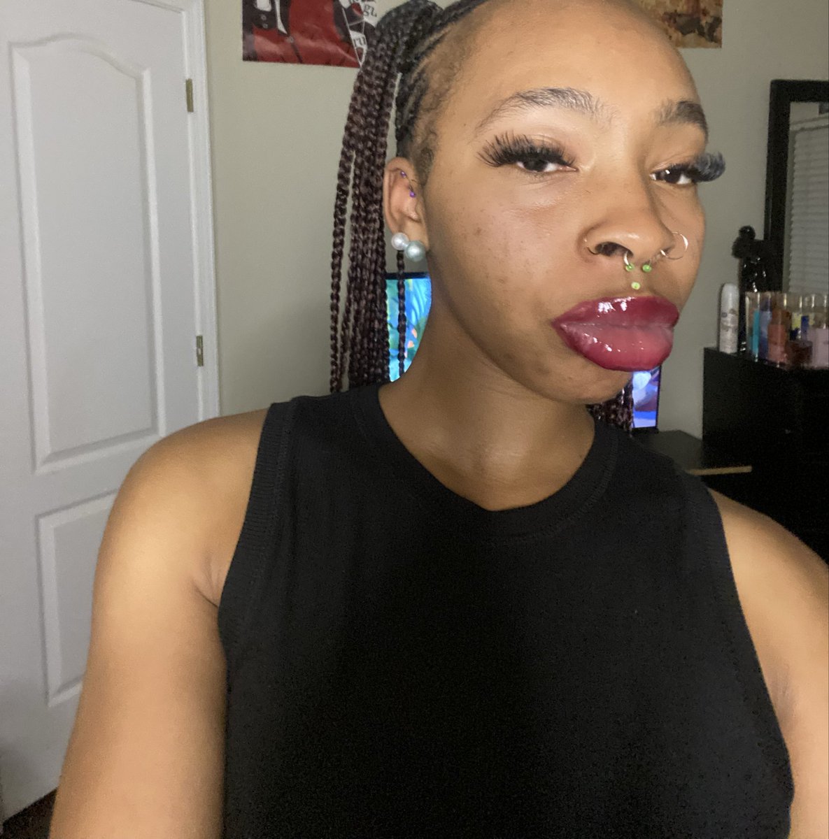 mizsjuicylips's tweet photo. I just love these selfies 🥰🖤

#dsl #lipfetish #lips https://t.co/KM4JX1GoZY
