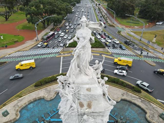 JAL_1966's tweet photo. 1/3🧵. 
Segundo aviso sobre la #FN2026🇪🇸🇦🇷. El próximo 12 de octubre, a las 08.30 horas, el Gobierno de la Ciudad de Buenos Aires 
@gcba
y la 
@EmbEspArgentina
harán una ofrenda ante el Monumento de los Españoles a la Argentina. Será abierta al público. 
@MAECgob
@Cancilleria_Ar https://t.co/ZOP6CN8MUt