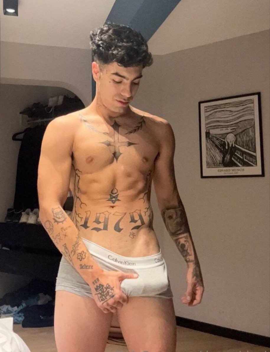 Naimalejandrod's tweet photo. Me das los buenos días? ☀️ ☺️ https://t.co/Jw4RAlnNcD