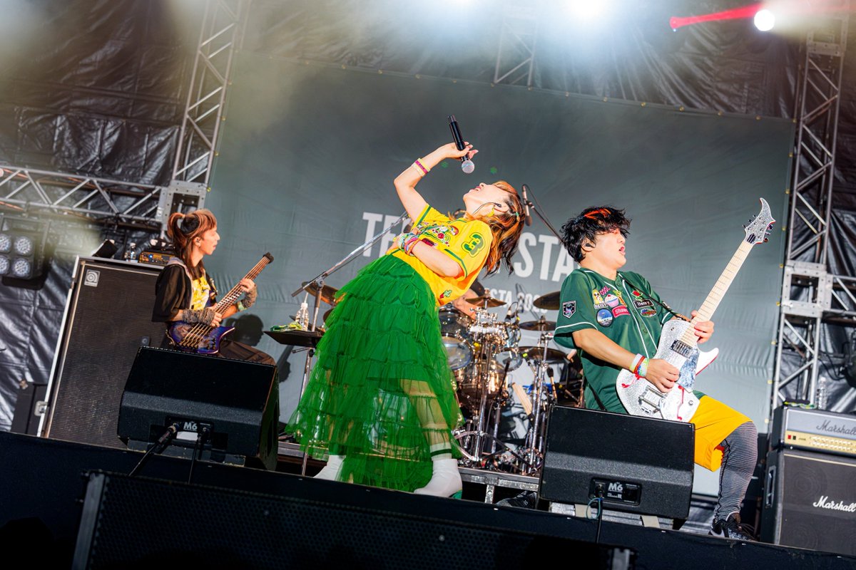 angela_atsuko's tweet photo. あれ？！
1時間以上も歌うことに？！

なぜだーーー！！！

angelaだからさw

みなさま
本当にありがとう御座いました🙏✌
楽しかったあああ！

#アニエラ
#angela_jpn

お写真:すぎちゃんと、うちのマネージャー件社長 https://t.co/qwchrD3Zr7