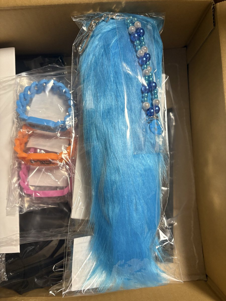 TouLove_2016's tweet photo. ヒプライのグッズが届いた！！！
しっぽが思った以上にデカくて笑った😂 https://t.co/7OaFPATK8W