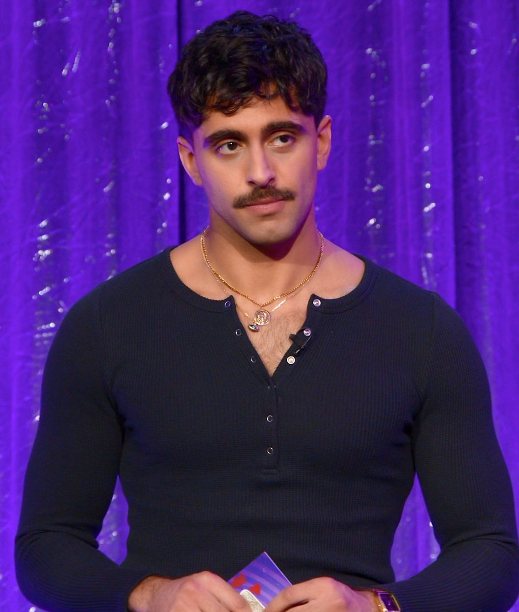 fuertecito's tweet photo. And the winner of the Snatch Game is https://t.co/IoCRxJESCb