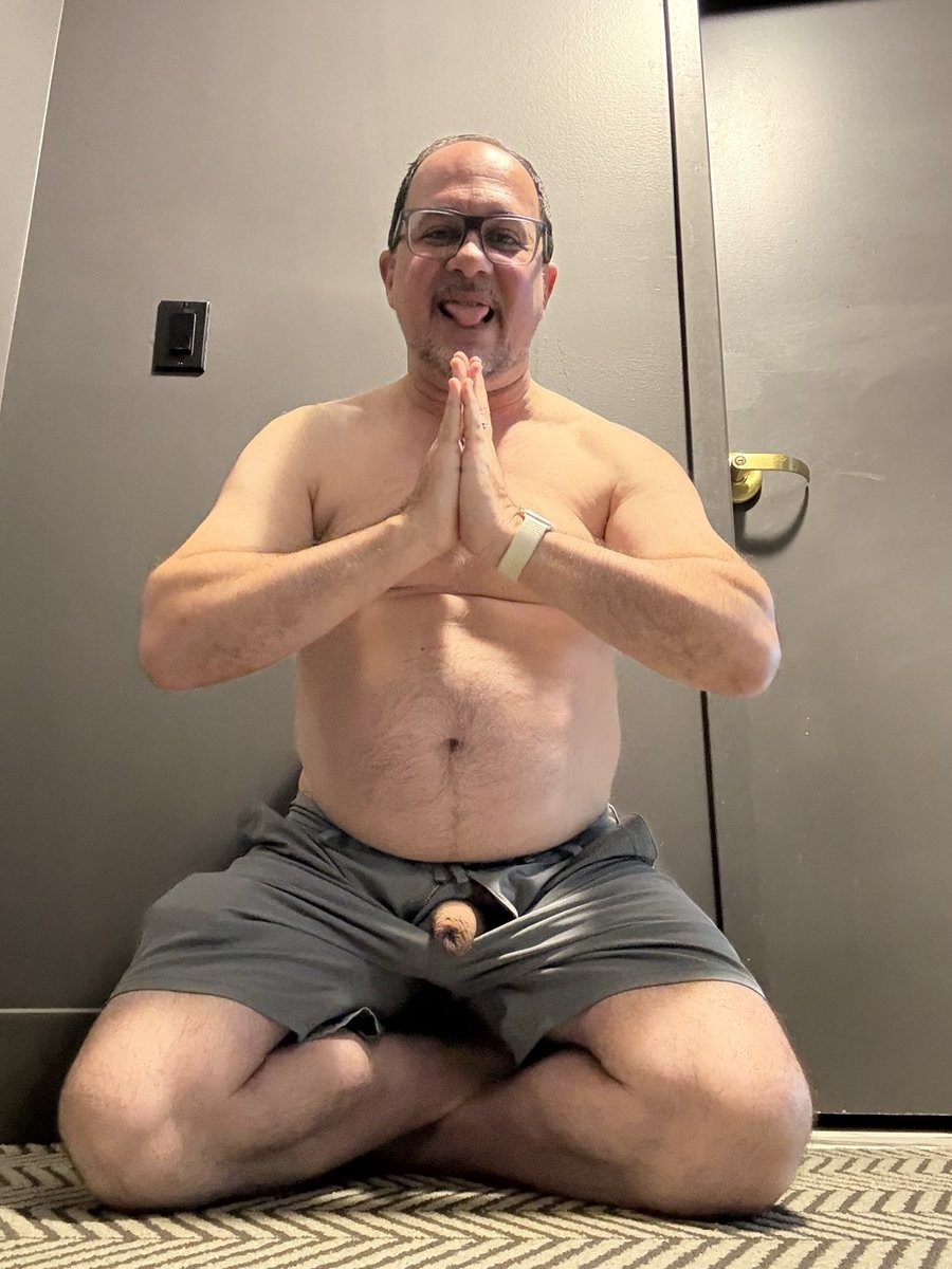 BaltoFinPup's tweet photo. First Finpup TPE payday 🐶💸
Tuesday deposit hits… Handler, @DaddySamsRtfg, asks for bank login.
Entire paycheck gone. Balance: $0.
Begged for bill money + CashApp tribute funds.
Everything left stays with Him.
Owned, broke &amp; happy till next payday 🐾 https://t.co/5iifpReOWw