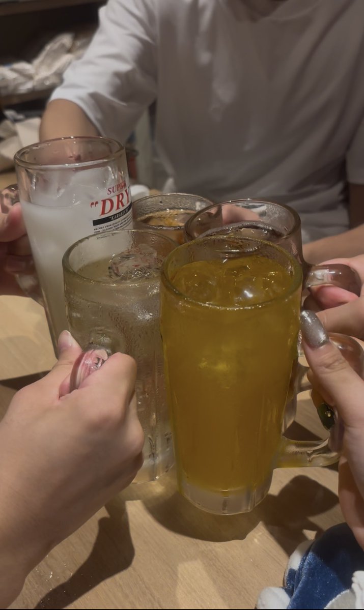 kitayo_ratami's tweet photo. シャド鯖オフ会 in 東京
wシャドきたよしおたんスパイシーもやしエヴァ

らっだぁ16周年ガチでおめ🎉
おかげでいい仲間に出会えたよ
ありがとうな
#らっだぁ16周年 https://t.co/PuyFlEAwKn