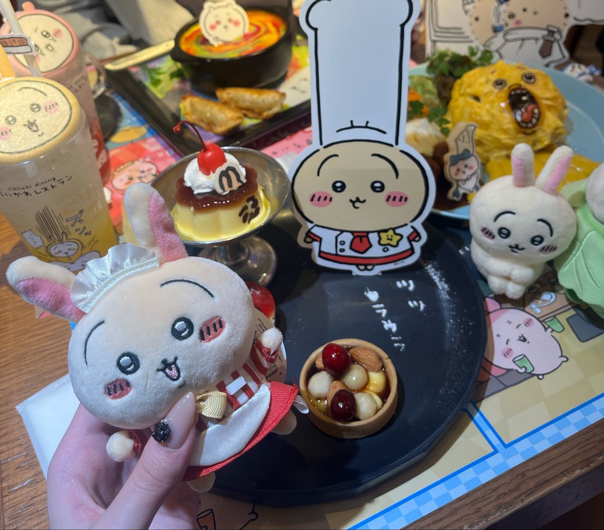 GG14NE's tweet photo. ちいかわレストランいってきたー！写真のセンス無さすぎる https://t.co/Rjm90jrnlV