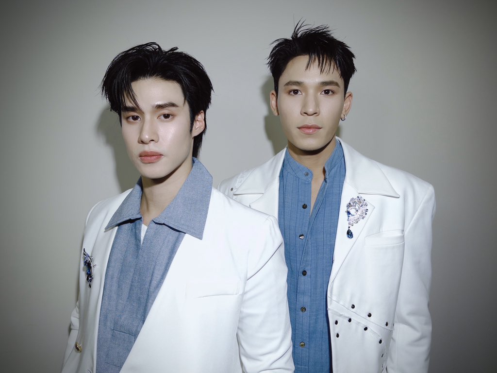 FlowerBoyTH's tweet photo. PearlPeak พร้อมแล้ว!
PeoPle พร้อมยัง?
@pearlpooo @peakpeemapol 

PEARLPEAK X THAI TREASURES

#ThaiTreasuresxPearlPeak
#pearlpeak #เพิร์ลพีค https://t.co/uXV7ExBqns