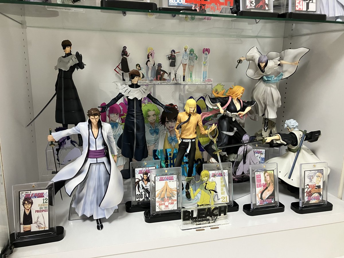 BLEACH_DKLH's tweet photo. BLEACHをディスプレイする時間が至高…
どんどんグッズ出して欲しい！
#ブリーチ
#フィギュア
#一番くじ https://t.co/3DZ9YNBts8