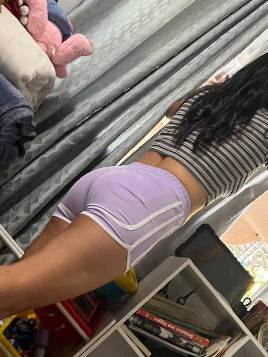 CandyPrincs0's tweet photo. My beautiful sister Gina #candids #creepshot #candid - MORE IN BIO https://t.co/37jlTSHDVd