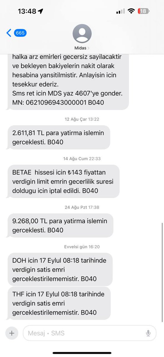 tahtanotlari's tweet photo. MİDAS, BU AÇIKLAMA TAM DA BU NEDENLE YETERLİ DEĞİL.

“16 Eylül valör saati sonrasında verilen emirler de TEFAS’a iletilmiştir” diyorsunuz.

O halde yatırımcıların emirlerine ilişkin TEFAS iletim kaydını, referans numarasını, gönderim saatini ve red kodunu açıklayın.

Çünkü olayların kronolojisinde çok kritik bir ayrıntı var:

16 Eylül’de piyasa kapandıktan sonra Tera Portföy tarafından yayımlanan DOH KAP açıklamasında yeni satış/iade esaslarının:

“16/09/2026 tarih 13:31 saatinden itibaren iletilecek katılma payı satım talimatlarından itibaren geçerli”
olacağı açıklandı.

KAP’ın gönderim saati ise 16.09.2026 20:08:46.

Yani yatırımcıya saat 20:08’de açıklanan bir düzenleme, metinde aynı gün 13:31’den itibaren uygulanacak şekilde yazılmıştı.

Kaynak:
 https://t.co/2yZ0iJyah8

Ancak ertesi sabah, 17.09.2026 saat 09:58’de, Tera Portföy bu kez “DOH FON DUYURU METNİ-DÜZELTME” başlığıyla yeni bir KAP yayımladı ve başlangıç zamanını değiştirdi:

“Yeni uygulama 17/09/2026 tarih 13:30 saatinden itibaren iletilecek katılma payı satım talimatlarından itibaren geçerli olacaktır.”

Kaynak:
 https://t.co/N8rGJltWS6

Aynı şekilde TLY ve TMV gibi diğer Tera fonlarında da 17 Eylül sabahı “DÜZELTME” başlıklı açıklamalar yayımlanarak yeni uygulamanın 17.09.2026 saat 13:30’dan itibaren geçerli olacağı belirtildi.

İşte bu zaman çizelgesi son derece önemlidir.

Çünkü elimizde THF için Midas’ın kendi sisteminden şu kayıt bulunuyor:

Emir tarihi: 16.09.2026 – 17:37:57
 Adet: 15.423
 Reddedilme: 17.09.2026 – 11:34:37

Bu satış emri, 16 Eylül akşamında yayımlanan KAP açıklamalarından önce verilmiştir.

Üstelik THF’de “katılma payı iade ödemelerinde temerrüt oluşmuştur” açıklaması da ancak 16.09.2026 saat 20:35:10’da KAP’a gönderilmiştir. Yani 17:37:57’de satış emrini veren yatırımcı, bu açıklamadan yaklaşık 3 saat önce satış iradesini ortaya koymuştur.

Kaynak:
 https://t.co/ZwdUsNwXeu

Daha da önemlisi, THF için 17.09.2026 saat 19:20’de aynı temerrüt konusunda ayrıca yeni bir KAP bildirimi daha yayımlanmıştır.

Kaynak:
 https://t.co/eR3zjuQdXr

Dolayısıyla yatırımcıların sorusu hâlâ cevapsızdır:

16 Eylül saat 17:37:57’de alınan THF emri tam olarak hangi saniyede TEFAS’a gönderildi?

Eğer gerçekten gönderildiyse:

TEFAS referans numarası nedir?
 Gönderim zamanı nedir?
 TEFAS hangi cevap kodunu döndürdü?
 Bu cevap hangi saatte geldi?
 Emir neden ancak 17 Eylül 11:34:37’de “Reddedildi” durumuna geçirildi?

“Red mesajı almanız emrin TEFAS’a iletildiğini gösterir” demek, bu soruların cevabı değildir.

TEFAS’A İLETİLDİYSE ELEKTRONİK KAYDI VARDIR.

O kaydı açıklayın.

Özellikle 16 Eylül akşamı yayımlanan bazı fon duyurularında geçmiş bir saate etki bağlanıp, ertesi sabah “DÜZELTME” yayımlanarak başlangıç tarihinin 17 Eylül 13:30’a çekilmiş olması karşısında, yatırımcının 16 Eylül’de verdiği emirlerin hangi kurala göre işlendiğinin saniyesi saniyesine açıklanması gerekir.

Bu mesele “valör saatinden sonra emir verdiniz” denilip kapatılamaz.

Çünkü yatırımcı emrini verdiğinde hangi kuralın yürürlükte olduğu, emrin hangi sistemde ne kadar beklediği ve TEFAS’a gerçekten ne zaman ulaştığı elektronik kayıtlarla tespit edilebilir.

Biz yorum istemiyoruz.

TEFAS İLETİM SAATİNİ İSTİYORUZ.
 TEFAS REFERANS NUMARASINI İSTİYORUZ.
 RED KODUNU İSTİYORUZ.
 EMİR DURUM GEÇMİŞİNİ İSTİYORUZ.

Yatırımcının zamanında verdiği satış iradesi, sonradan değişen veya düzeltilen açıklamalar arasında kaybolmamalıdır.

@getmidas @Takasbank @spkgovtr

#TEFAS #THF #DOH #YatırımcıHakları #YatırımcıMağduriyeti #FonMağduriyeti #SPK #Takasbank #Midas #TeraFonMağdurları #tasfiye #temerrüt