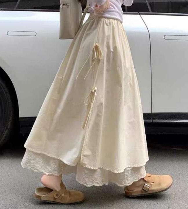 staticcbloomm's tweet photo. nemu rok maxi dengan layering renda secakep ini, bikin look jadi anggun &amp; hijab friendly juga 🫶🏻🤍 https://t.co/2u1ciJtauF