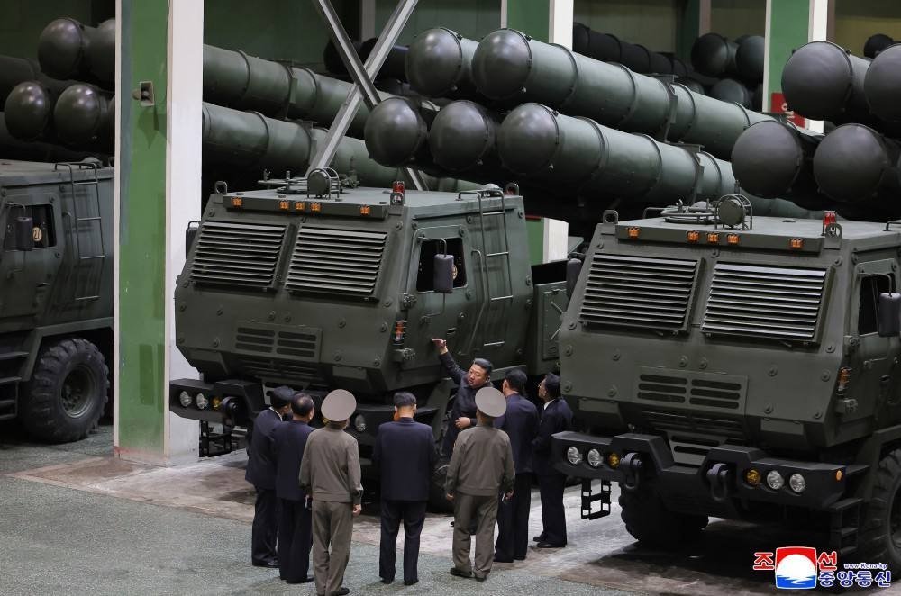 diinahdotcom's tweet photo. A large-scale Russian attack targeted the Mayaki Bridge in the Odessa region.

Approximately 15 S-8000 anti-ship missiles and 5 KAB guided bombs were used to target the bridge. Only one interception of a Bandrol missile over the northern part of Odessa city was confirmed, but there may have been more.

The Mayaki Bridge is one of two land bridges connecting the southern Odessa region to the rest of Ukraine