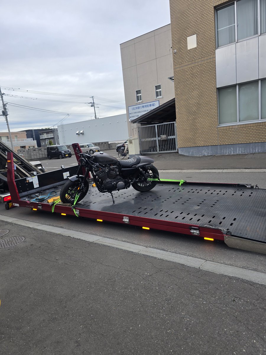 Sturmi530's tweet photo. シルバーウィーク始まりました!（エンジン止まって運ばれてます） https://t.co/7P9GB2ZTwx