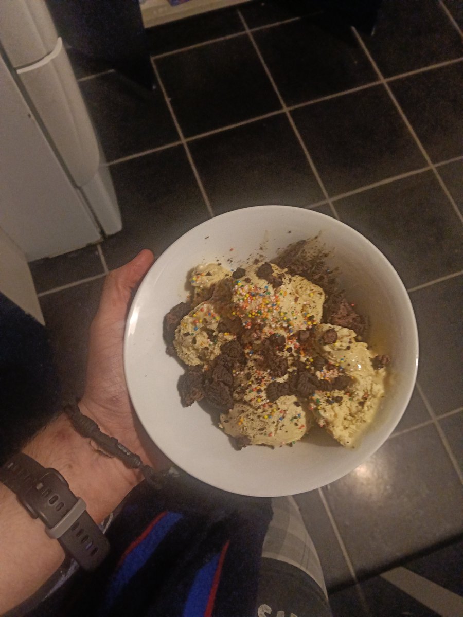 TheDukesEmperor's tweet photo. Good scran https://t.co/H0LRIokNIN