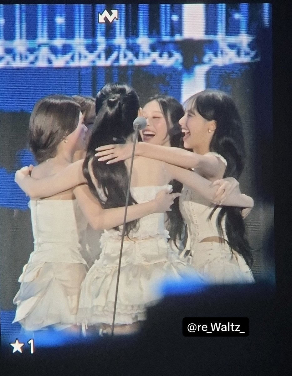 kaminamiSama's tweet photo. 오열함……………………………….. https://t.co/3VZSqtVHah