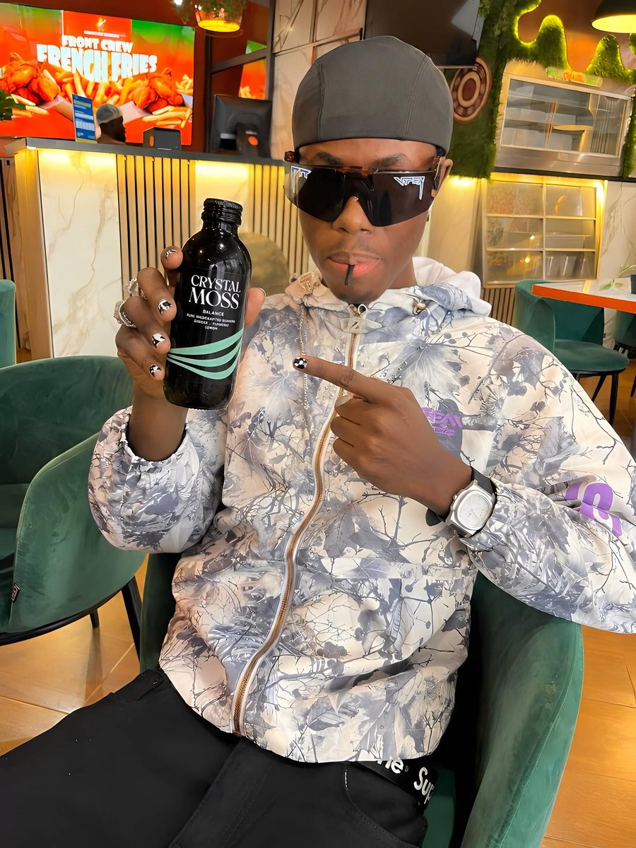 blackebony28's tweet photo. Wizkid called, and FC answered 😂🔥 https://t.co/QFyNzs7Bvk