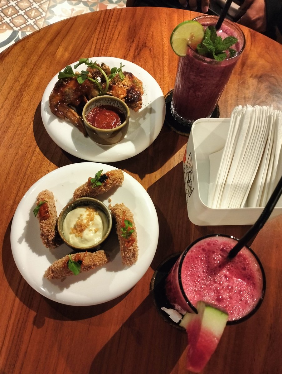 maoyiones's tweet photo. nom nom #bimamam https://t.co/N50yex7dsO