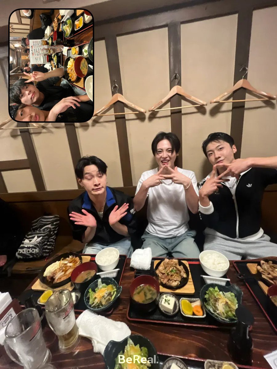 JHJ74qi's tweet photo. 昨日メンバーみんなでご飯食べたやつ‼️
みんな面白すぎてコーラこぼしちゃった😛😛 https://t.co/ERhWjh749S