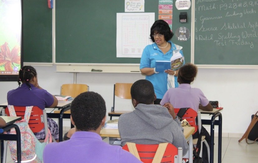 RotaryMidIsle's tweet photo. 4th September 2026
Past President Yvette read to the students of the Martin Luther King Primary School (class of Tr. Lacroes) for the group 8 class!
(Special thanks to PP Yvette for the information above!)
#LiteracyMonth
#CreateLastingChange
#RotaryDistrict7020 https://t.co/uuaeT6j1zX