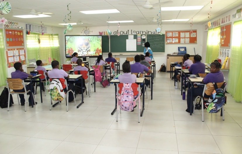 RotaryMidIsle's tweet photo. 4th September 2026
Past President Yvette read to the students of the Martin Luther King Primary School (class of Tr. Lacroes) for the group 8 class!
(Special thanks to PP Yvette for the information above!)
#LiteracyMonth
#CreateLastingChange
#RotaryDistrict7020 https://t.co/uuaeT6j1zX
