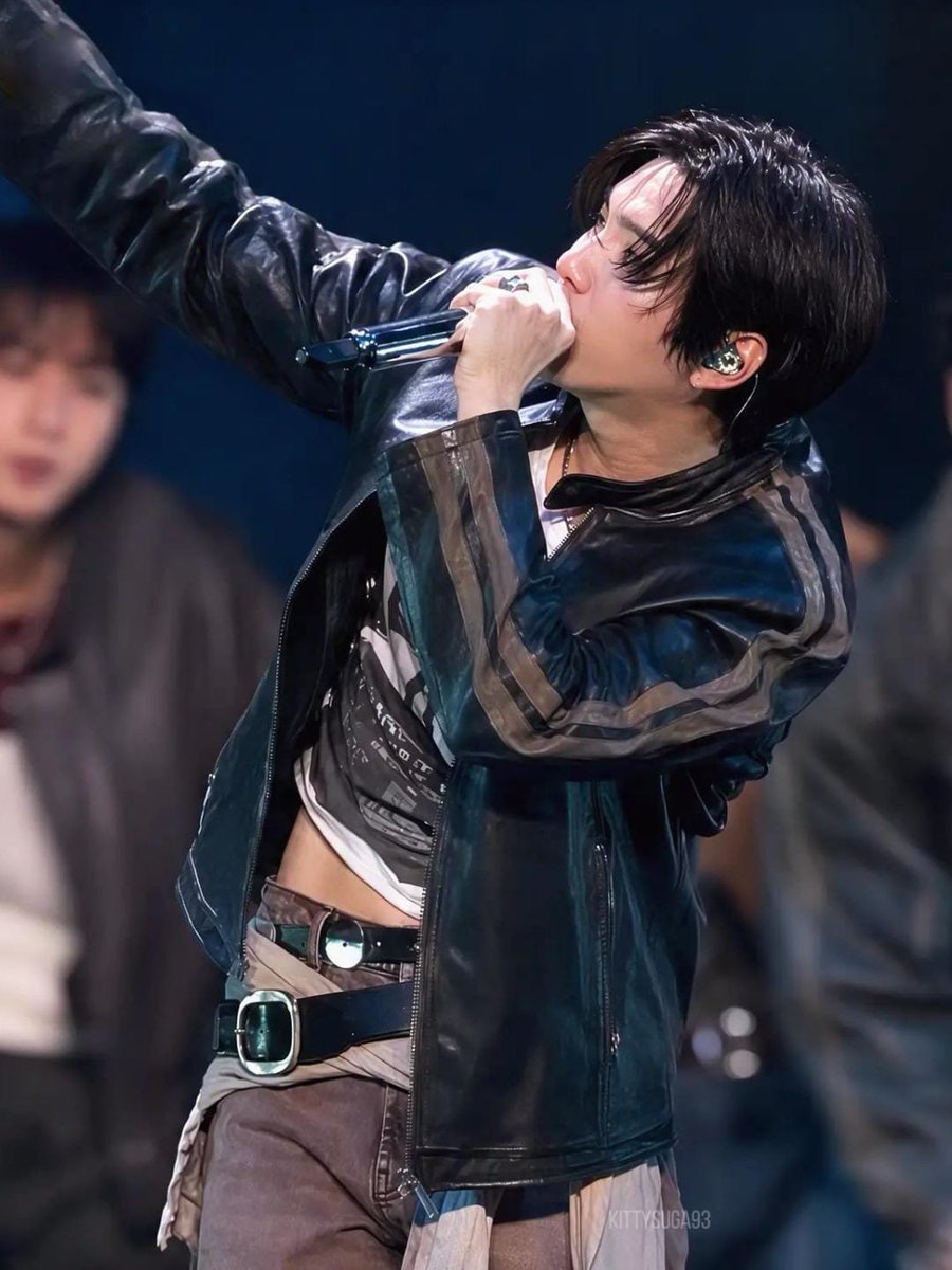 acervoosope's tweet photo. isso equivale a ver o yoongi pelado https://t.co/2orMCOdnTs