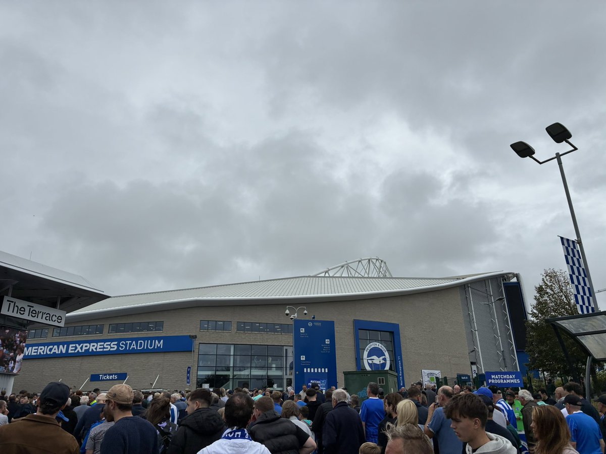 sr_collings's tweet photo. At the Amex for Brighton v Arsenal. 

Bruno G looking to make his first PL start for Arsenal. Timber trained yesterday.

Team news in five minutes. https://t.co/vxCATVpzk0