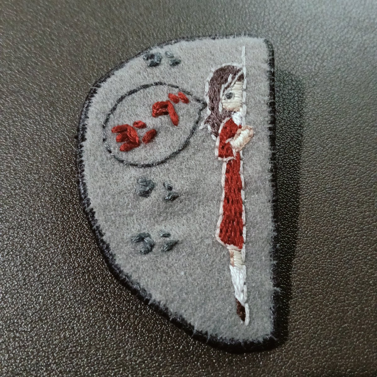emi_cafe_nyaaao's tweet photo. 【迷走都市伝説】

ワタシキレイ(口裂け女さん)とヨンダ(花子ちゃん)を刺繍したよ

9/20(sun)-10/4(sun)(水曜休み)
平日 :12:30-19:00
日曜 :10:00-19:00(展示最終日17:00まで)

#迷走都市伝説展 #手刺繍ブローチ https://t.co/uLJmISrsr6