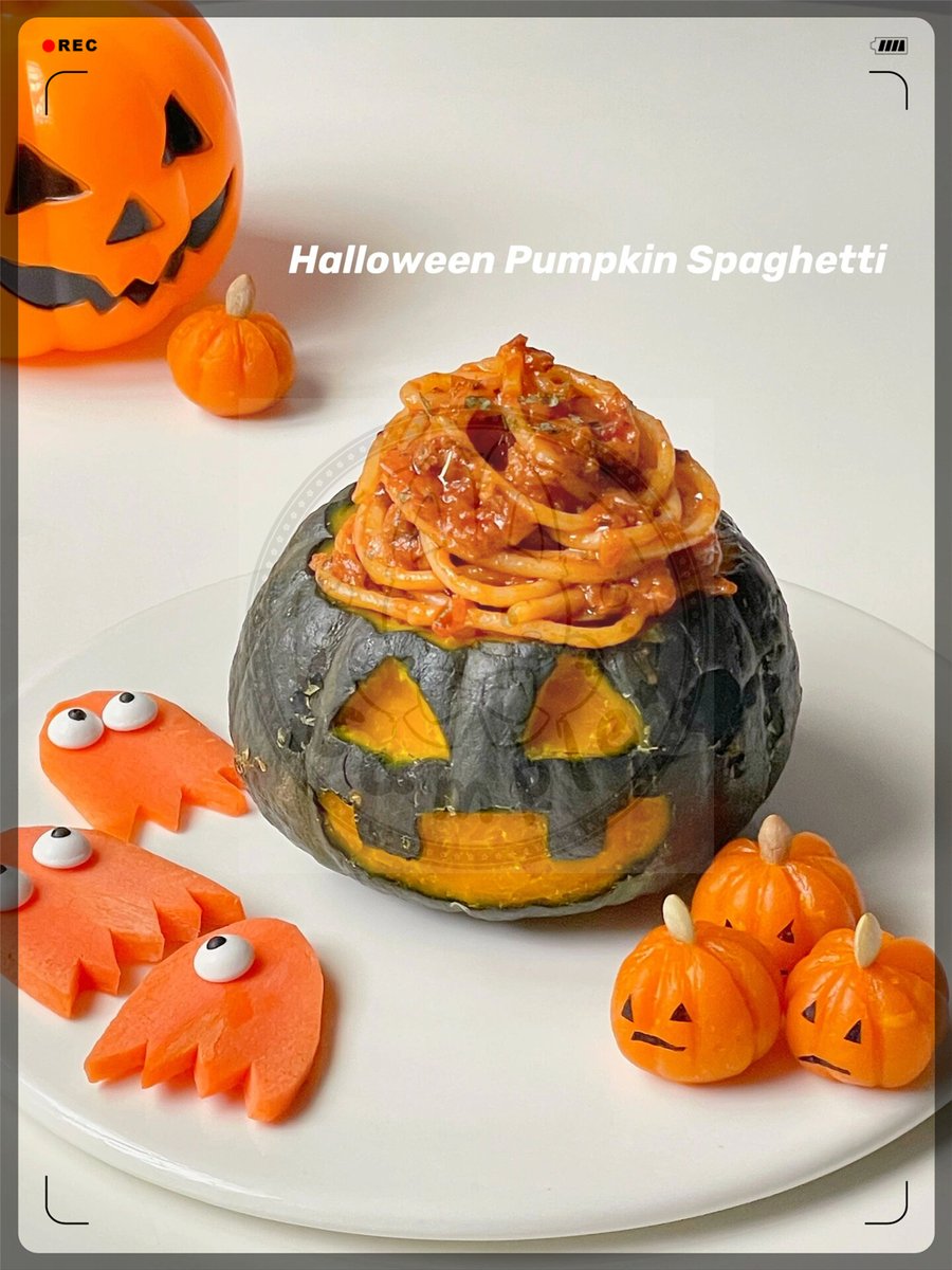 citrt427881's tweet photo. [ Spooky season calls for our limited-edition pumpkin spice turkey roll! Creamy spiced filling wrapped in tender turkey, only this week—grab yours before it’s gone! ] https://t.co/yFg2sGX2up