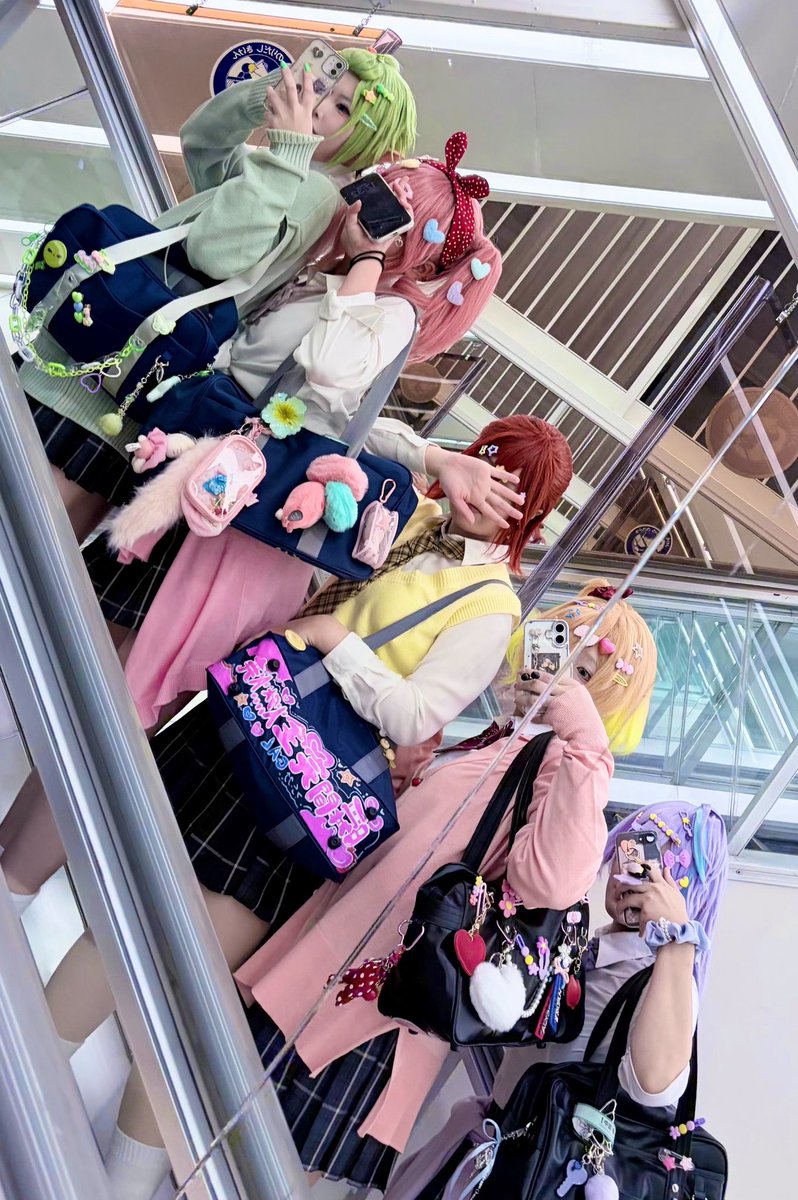 monme_0125's tweet photo. #サツコス

ギャルなワルキューレ5人でいました🥹✨
沢山声掛けていただいて嬉しかったです❣️
マキナまた出来て嬉しいよの気持ち💕 
とってもきゃわわ💕なので写真見てね❣️ https://t.co/ozftepDVkr