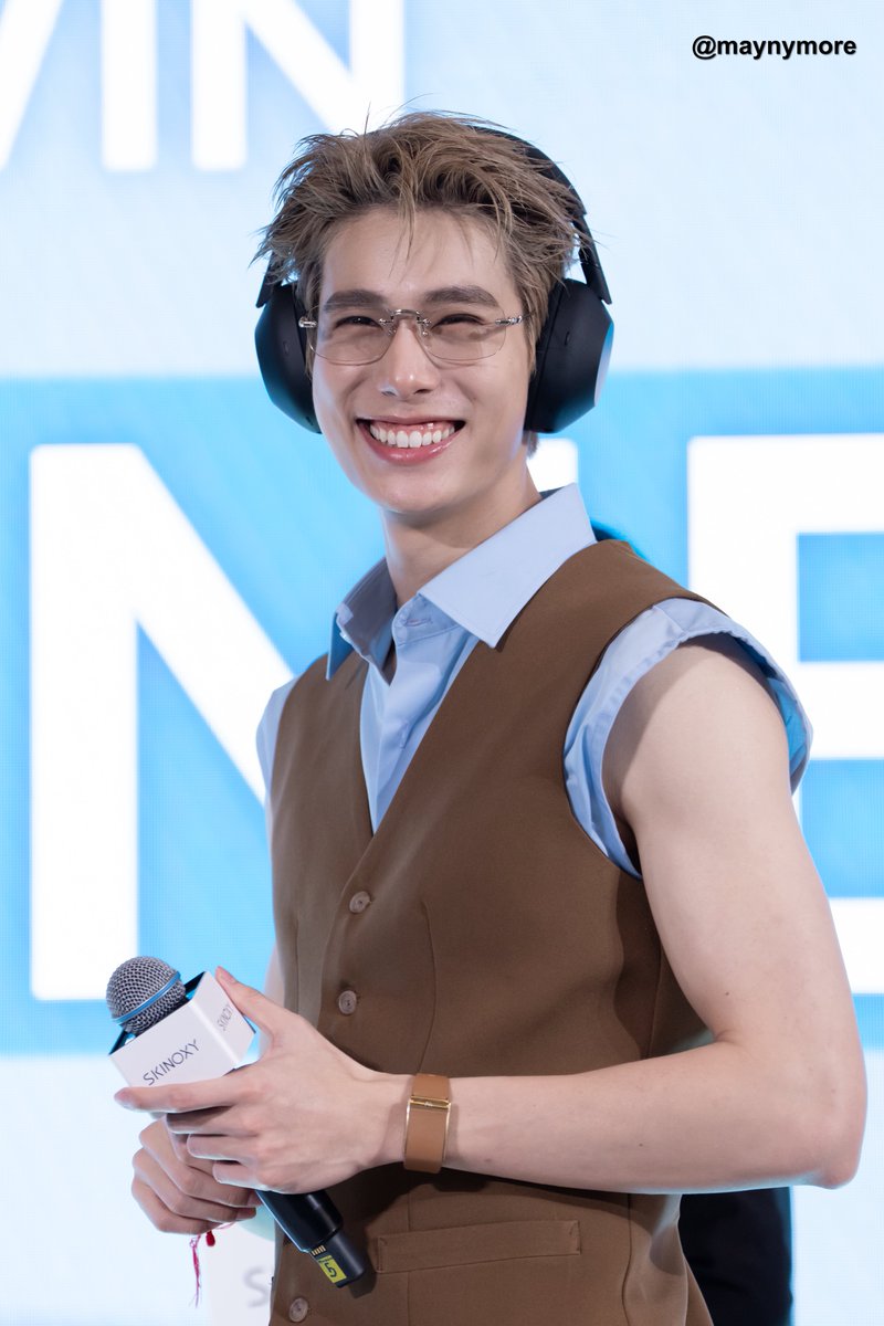 maynymore's tweet photo. พ่อแท้ๆเพิ่มพูน🎧 

PHUWIN SKIN DETECTIVE

#SKINOXYxPHUWIN
#phuwintang https://t.co/x6ck0u0lM1