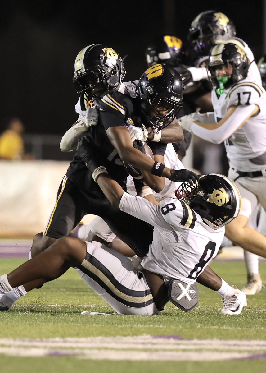 ricky_aube's tweet photo. Jena falls to Westgate 28-12 in a hard fought battle of the undefeated. 𝐖𝐄𝐒𝐓𝐆𝐀𝐓𝐄 𝐅𝐎𝐎𝐓𝐁𝐀𝐋𝐋 𝐂𝐋𝐔𝐁 @jenafootball LHSAA Acadiana Postgame https://t.co/9BiI8lGt8E
