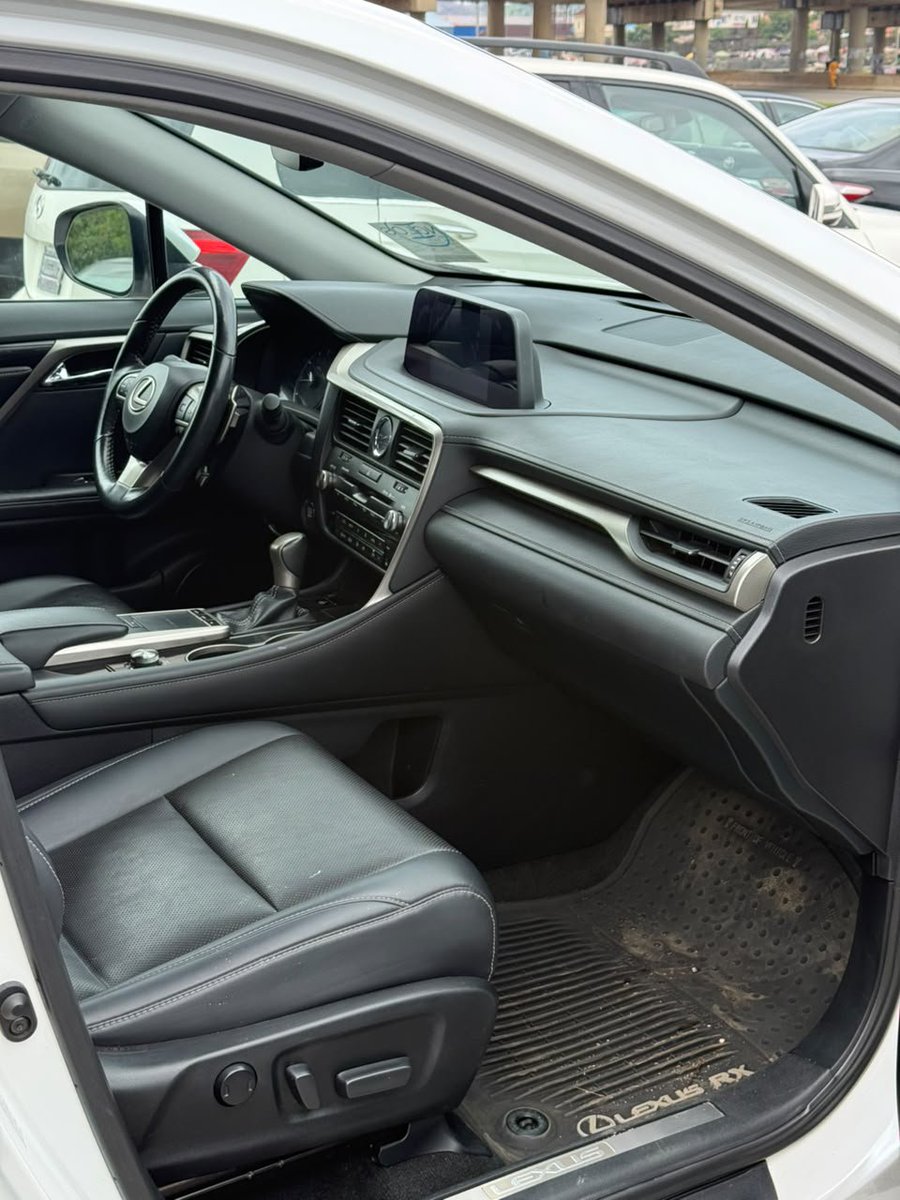 abujarides's tweet photo. 2020 Lexus RX350
Foreign used 
Duty ✅ 
Low mileage 
ABUJA 
Price: 43m 
DM or call 09067505058 https://t.co/3H9hOYZSTV