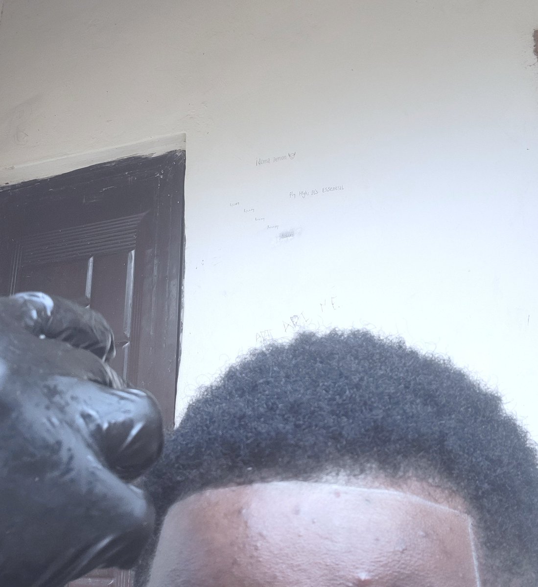 ThI5U53R's tweet photo. The power of the social media prevails once again. He don decide to pay... he no go fold keh😂 https://t.co/UqHx3JkSMH