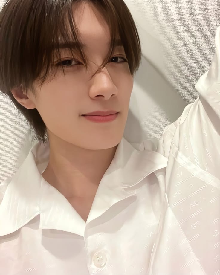 m_h__09's tweet photo. 【山中柔太朗　顔　国宝級】 https://t.co/jYNf3YQSjd