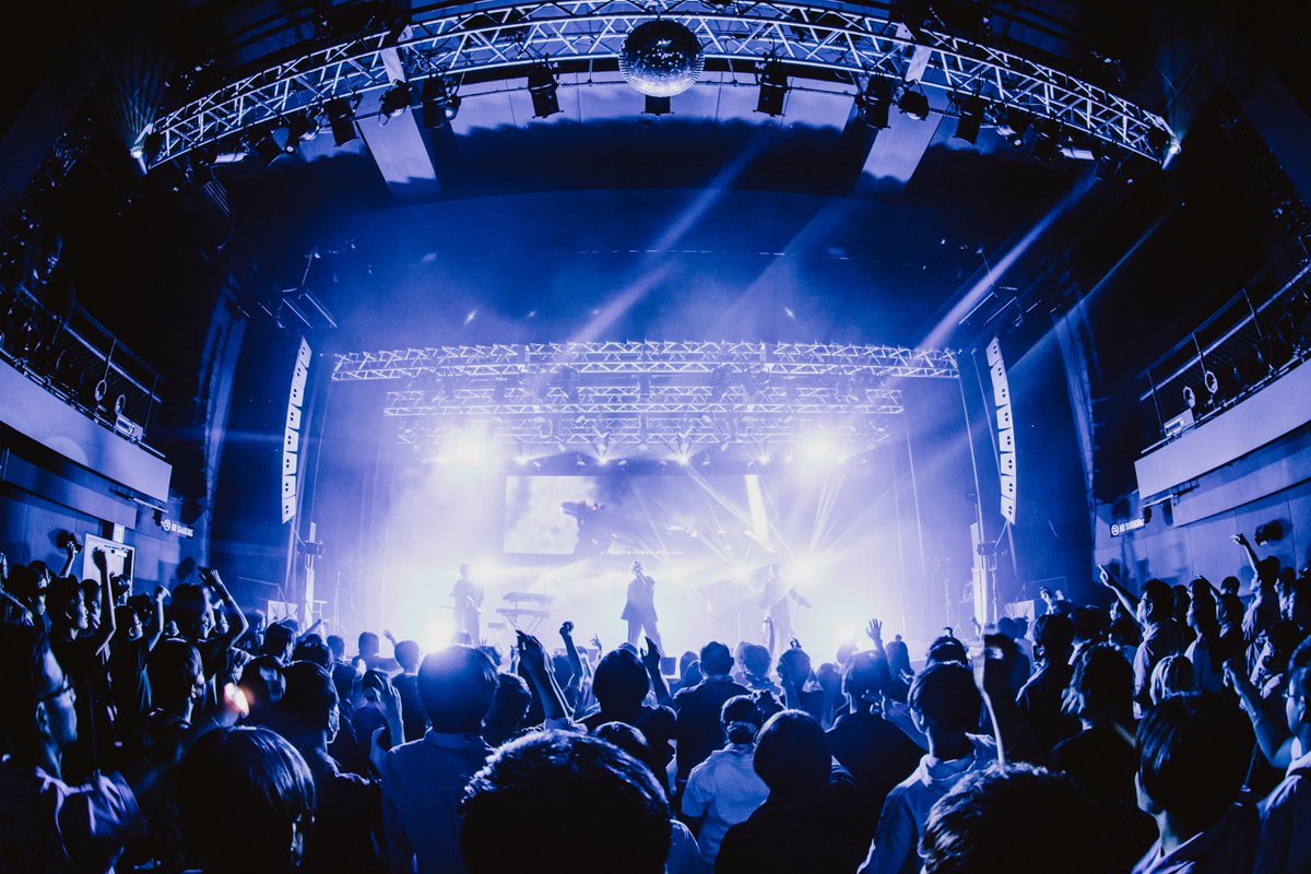 favoy_eplus's tweet photo. --------------------------------------- 
eplus presents「FAVOY OSAKA」🚉 
---------------------------------------

◆ Empty old City（@Empty_old_City）
◆ FantasticYouth（@Fantastic_Youth）
◆【Closing DJ】水槽（@suisoh_）

DAY1、ありがとうございました！
明日も会場にてお待ちしております。

Photo by Kota Maruyama

#FAVOY #ふぁぼい
#EmptyoldCity #FantasticYouth #水槽