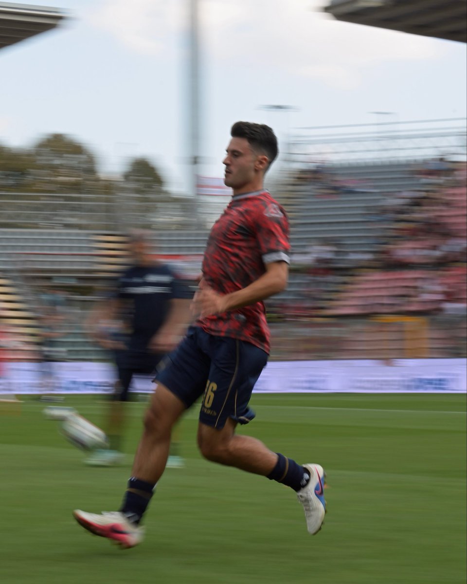 USCremonese's tweet photo. DAI CREMO! 💪

#GrigiorossiSempre #Cremonese https://t.co/M8KsAA0AOn